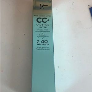 New. It comsetics CC oil free matte foundation